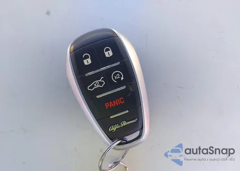 2020 Alfa Romeo Giulia z USA, uszkodzony, nr VIN ZARFAMAN2L7636459